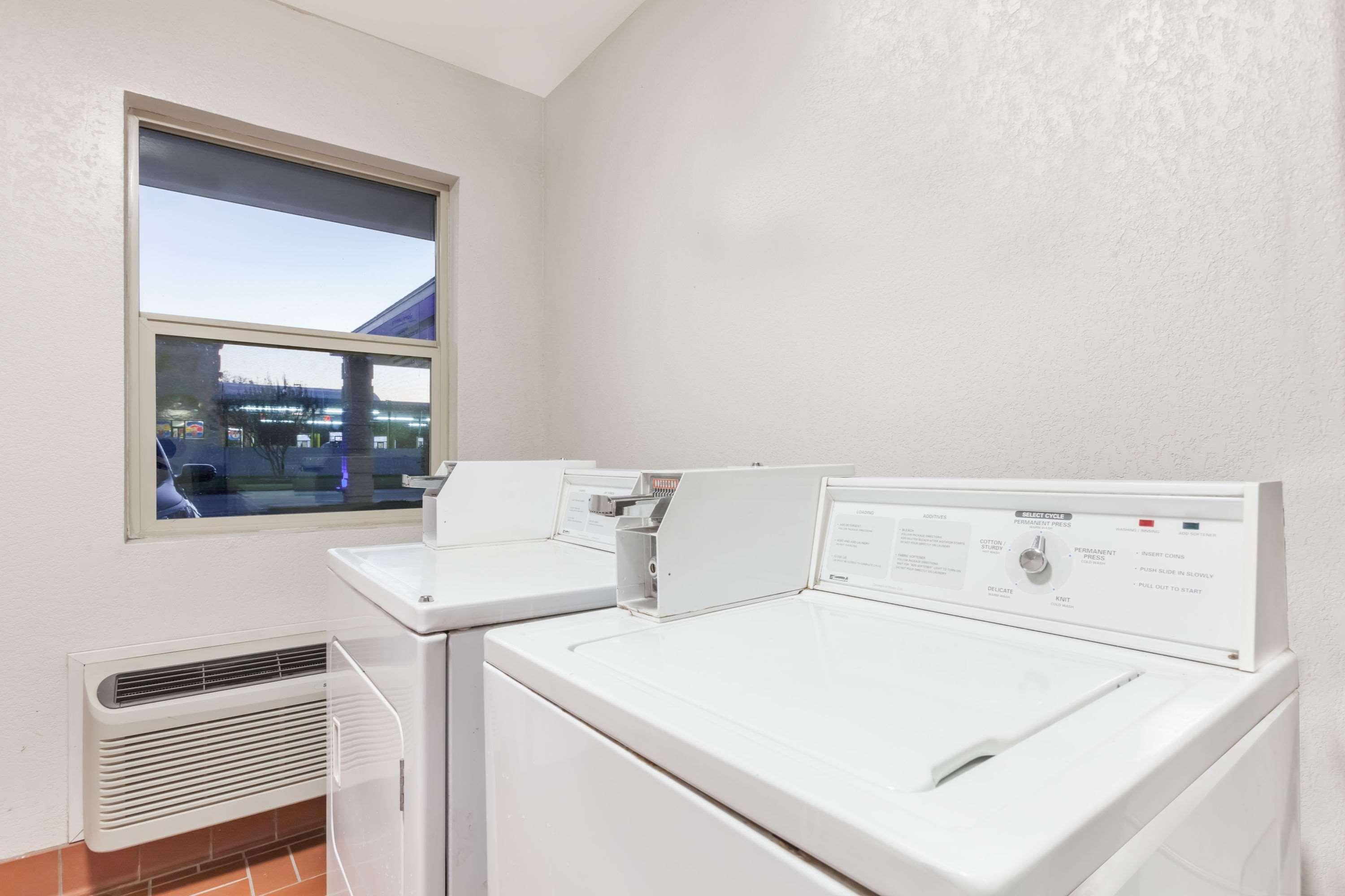 Motel Super 8 By Wyndham Cleburne Esterno foto